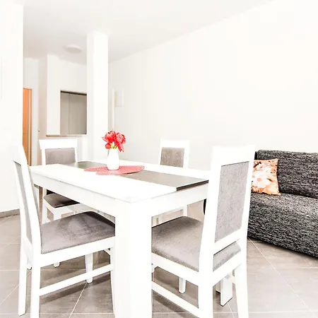 Апартаменты Zubcic-2 By Interhome *