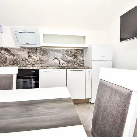 Zubcic-2 By Interhome *