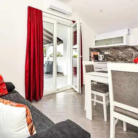 Апартаменты Zubcic-2 By Interhome