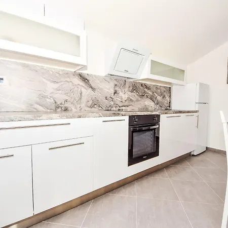 Zubcic-2 By Interhome Appartement Sikovo