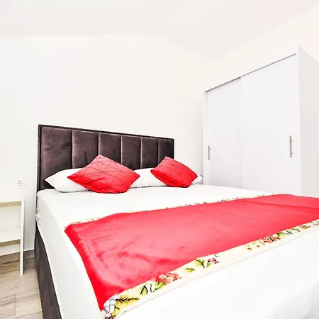 Апартаменты Zubcic-2 By Interhome *