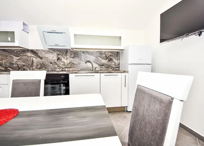 Zubcic-2 By Interhome *