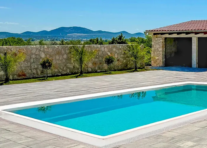 Zubcic-2 By Interhome *